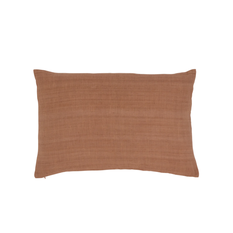 UNC cushion almond 