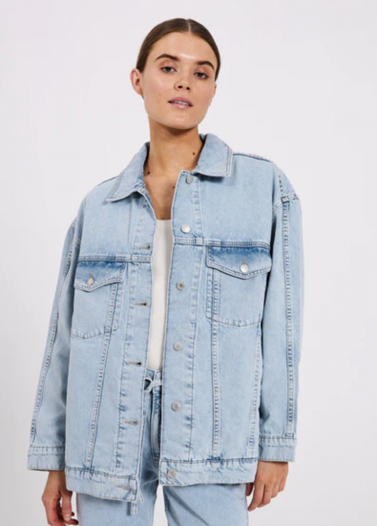 Larisa clean denim jacket Blue Light Wash