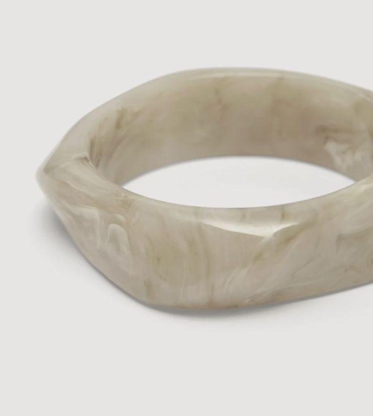 Resin bangle rectangle cream