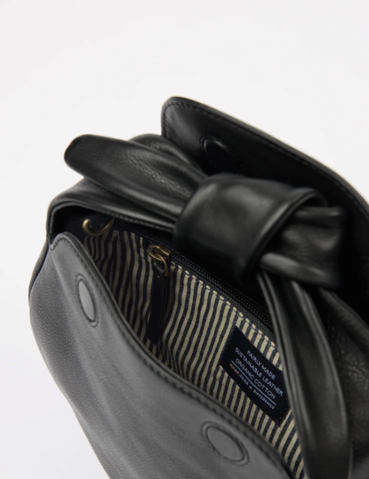Coco Croissant Black