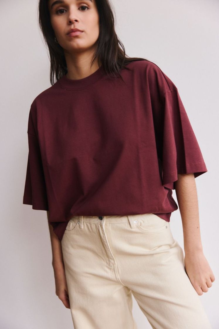 Tiara Dark Bordeaux