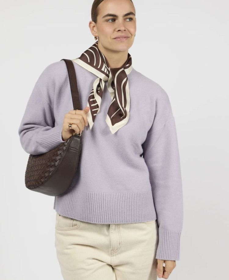Leo Woven chocolate