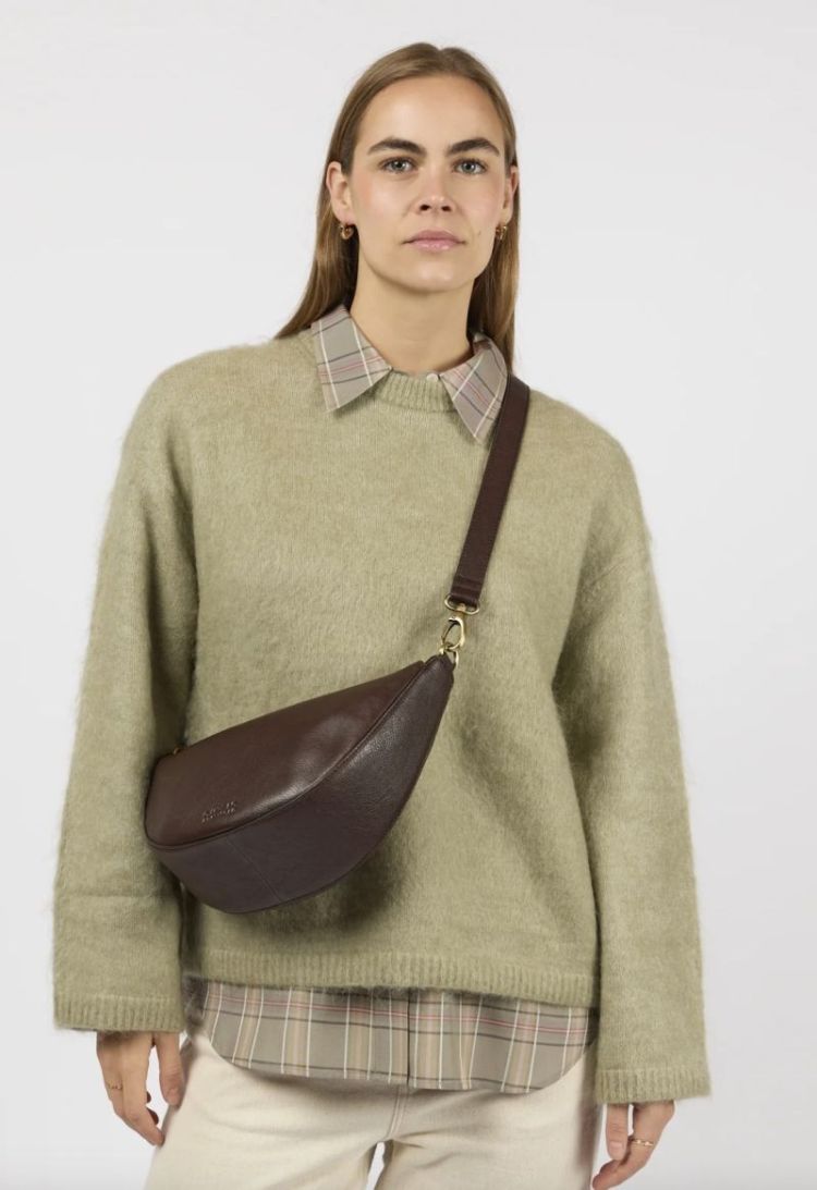 Leo soft grain leather chocolate