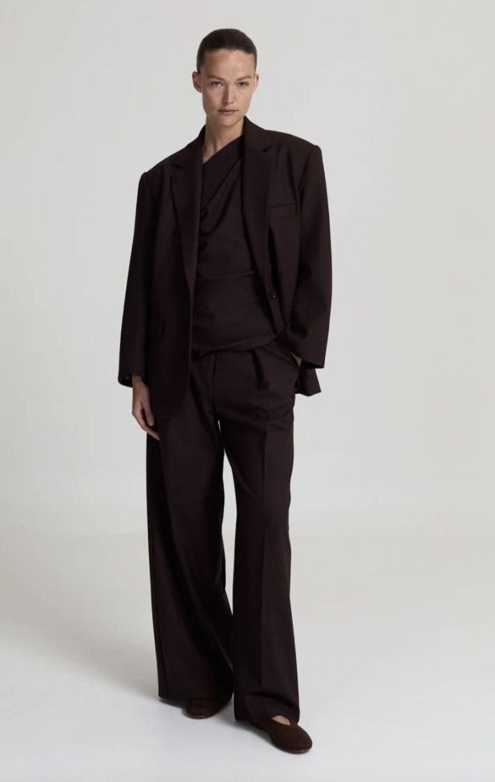 Logan wide leg pleated trouser Dark brown